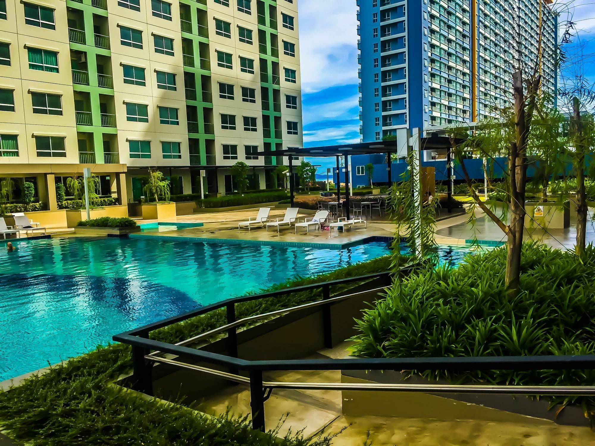 Отель Lumpini Seaview Jomtien By Parikal Экстерьер фото
