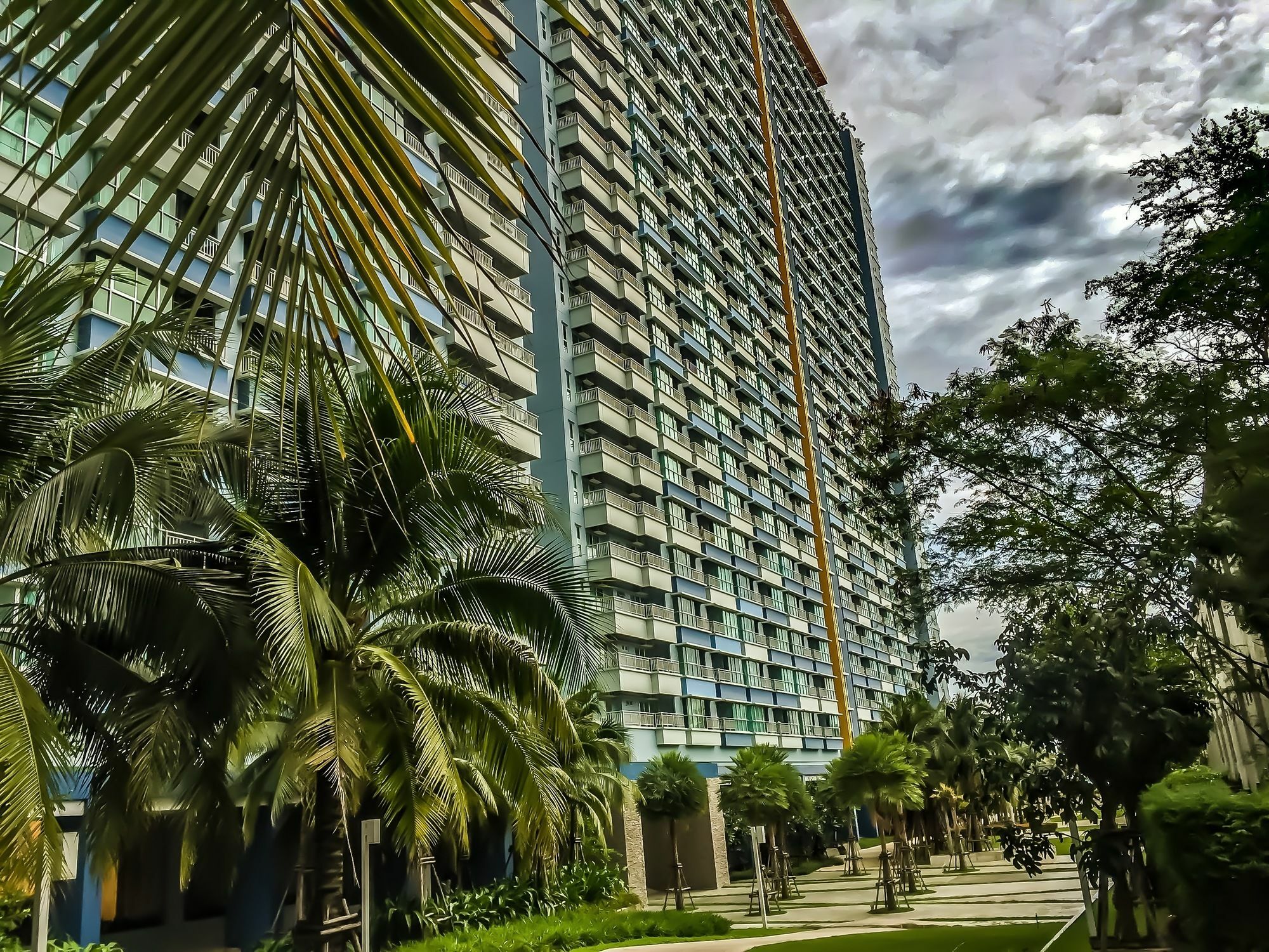 Отель Lumpini Seaview Jomtien By Parikal Экстерьер фото